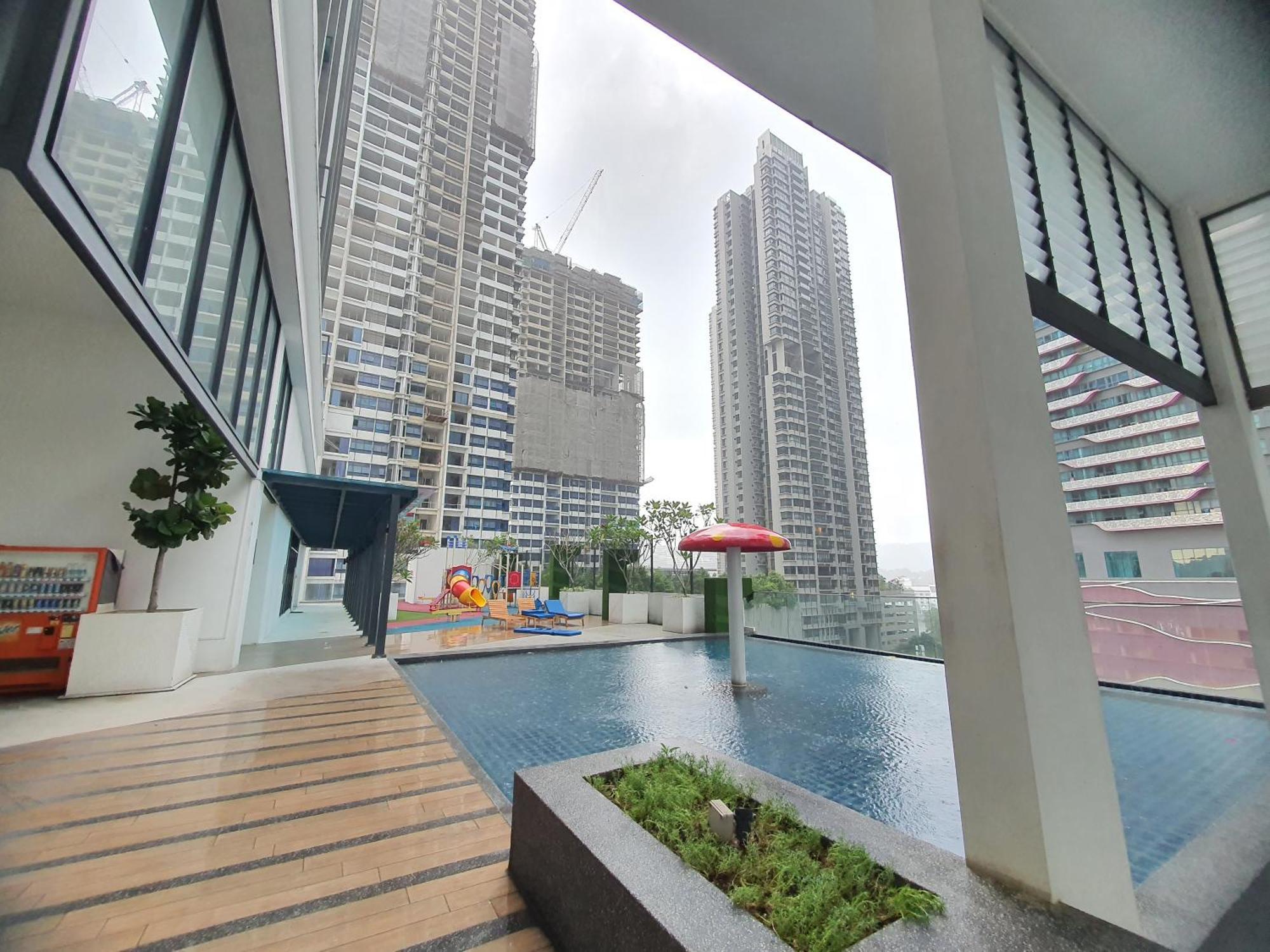 Reizz Residence By Luxury Suites Kuala Lumpur Exterior photo