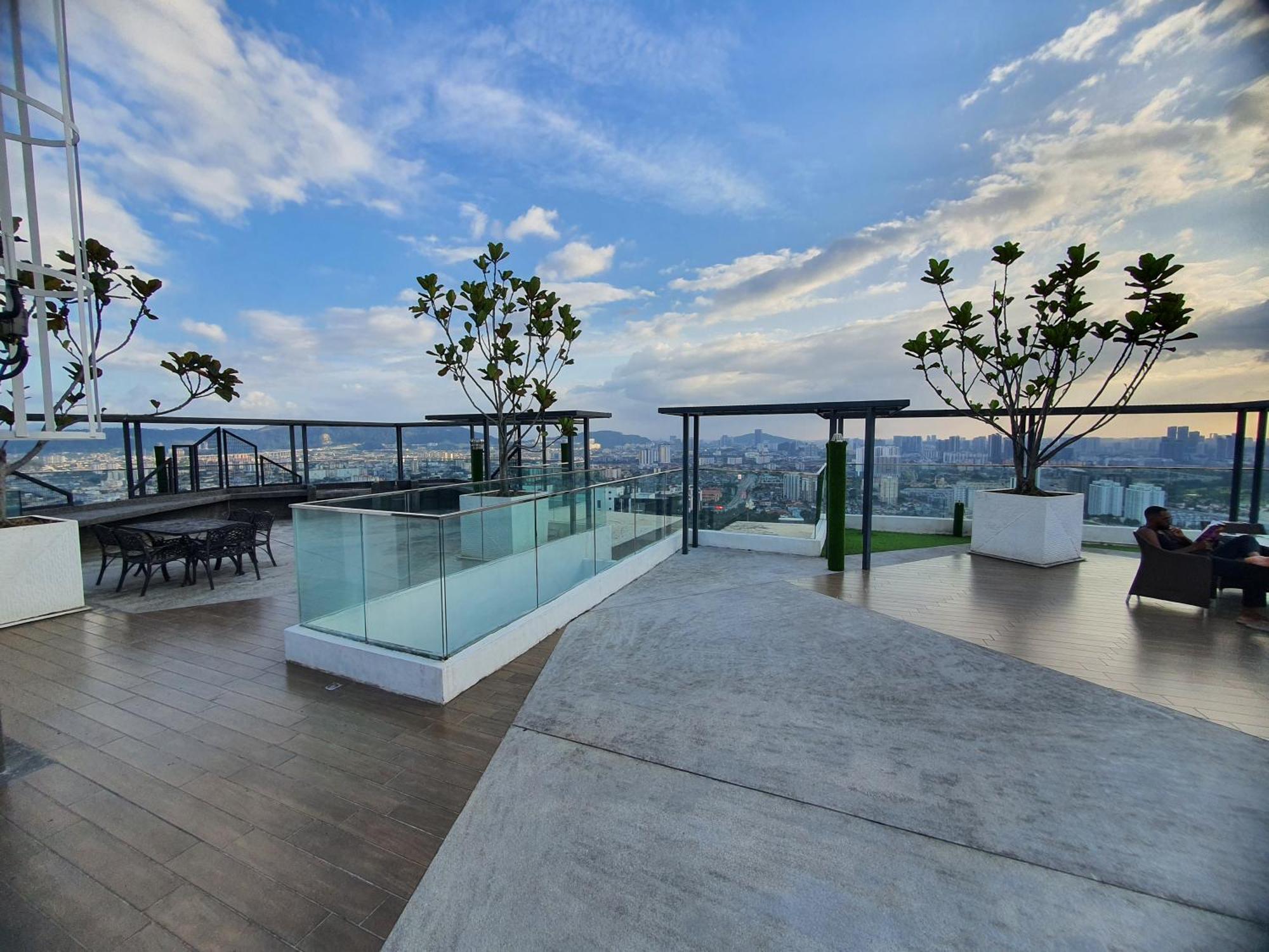 Reizz Residence By Luxury Suites Kuala Lumpur Exterior photo